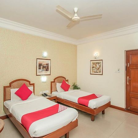 Oyo 579 Hotel Aab Bangalore Exteriör bild