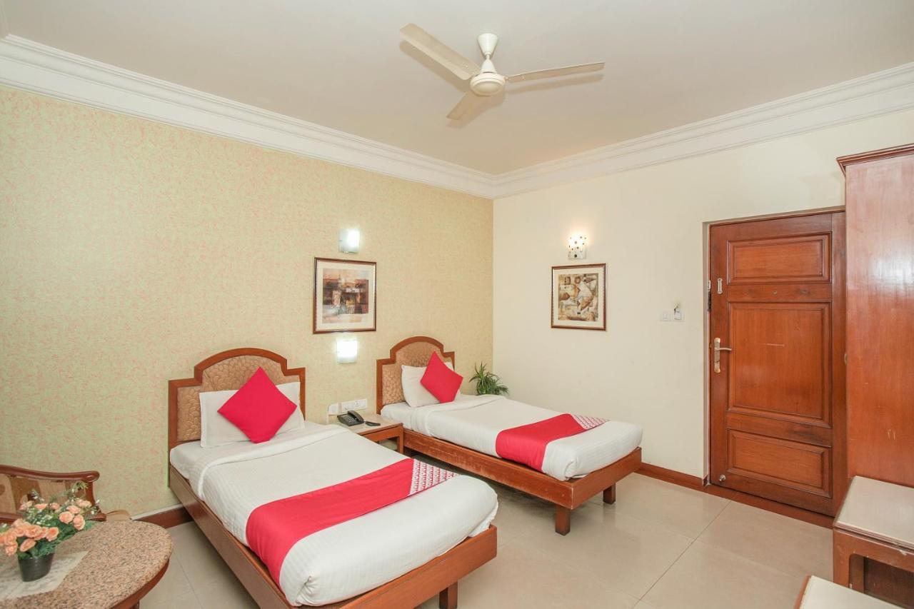 Oyo 579 Hotel Aab Bangalore Exteriör bild