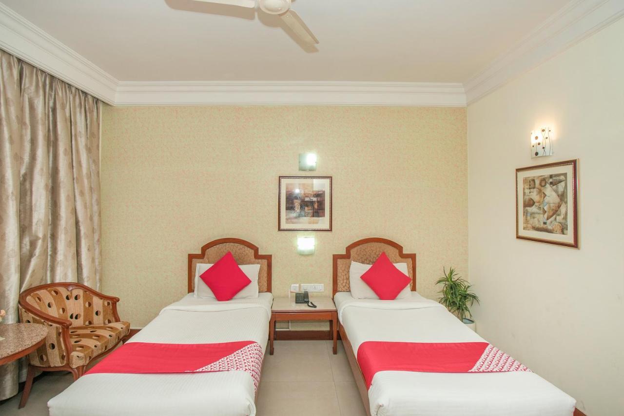 Oyo 579 Hotel Aab Bangalore Exteriör bild
