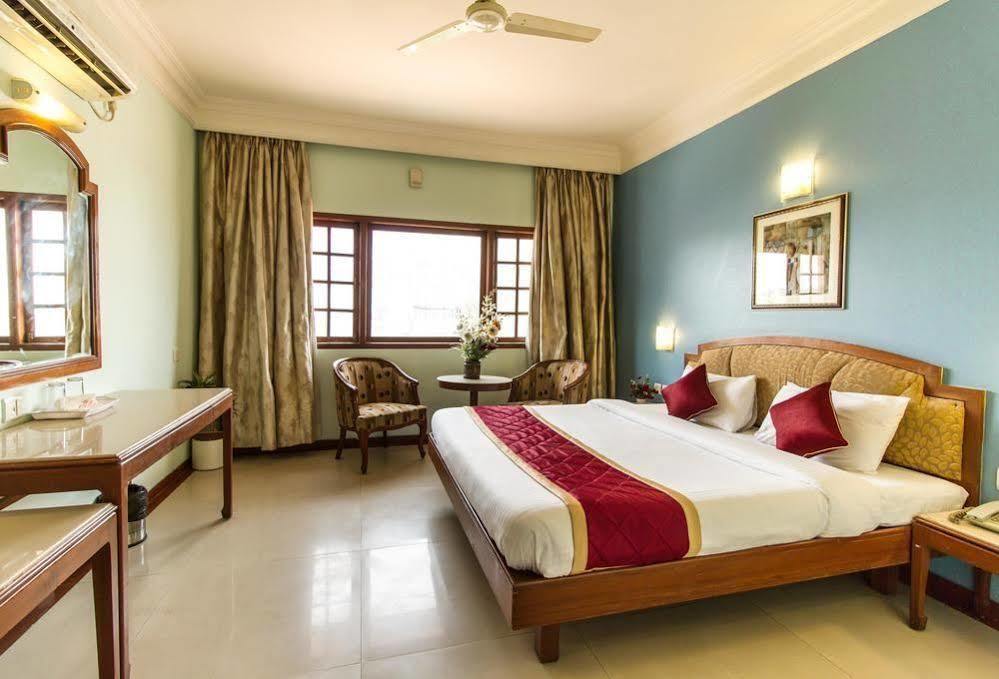 Oyo 579 Hotel Aab Bangalore Exteriör bild