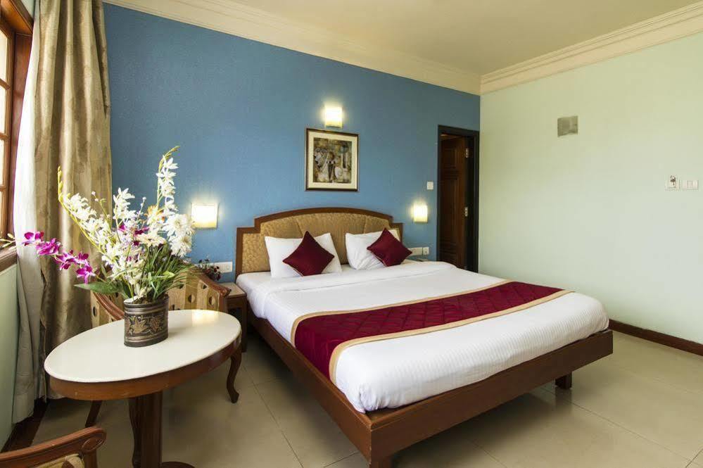 Oyo 579 Hotel Aab Bangalore Exteriör bild