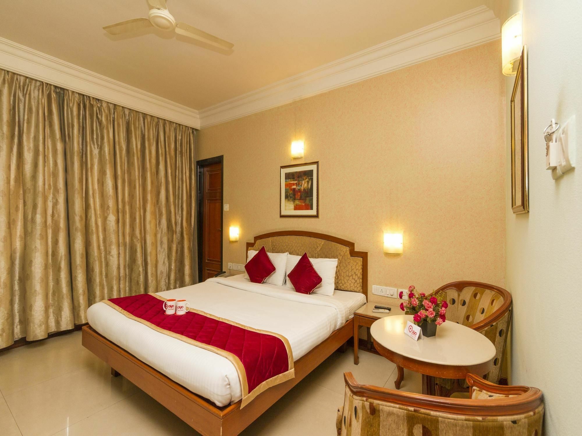 Oyo 579 Hotel Aab Bangalore Exteriör bild